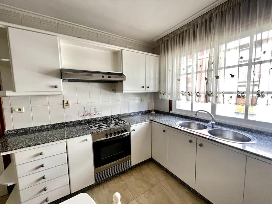 Agradable Apartamento Centrico En Cangas Exterior photo